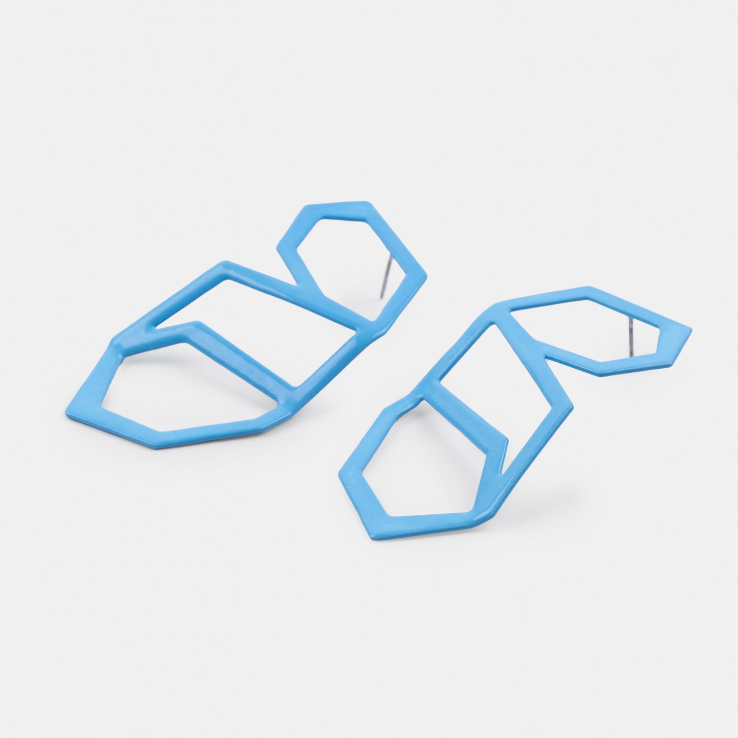 Supported Flight in Screaming Blue