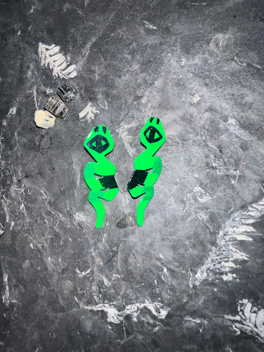 Sneaky Snakes 006