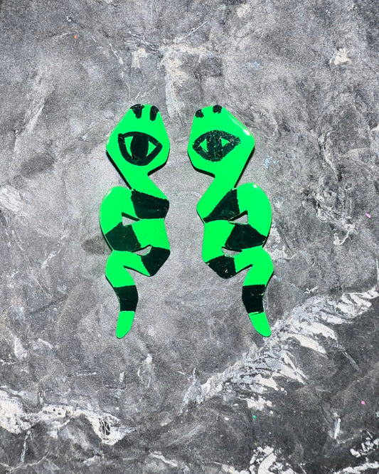 Sneaky Snakes 004